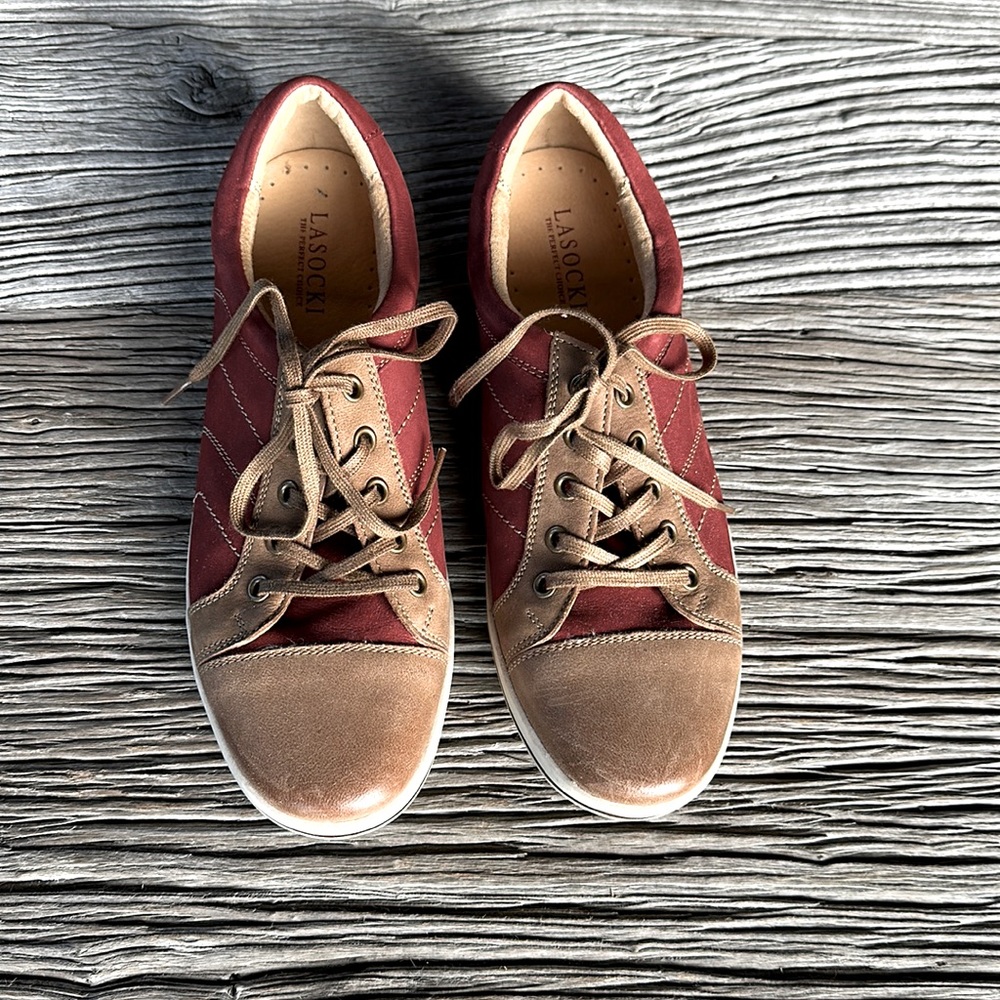 Leather and suede walking shoes